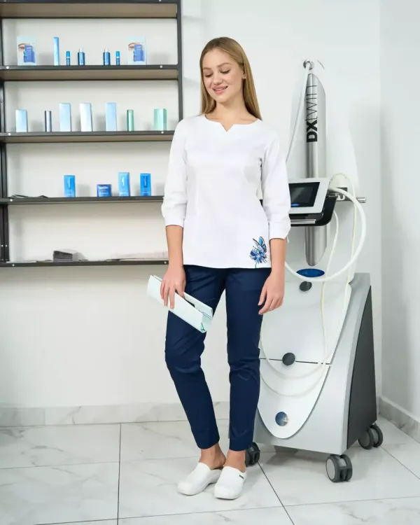 Медичний Костюм з вишивкою "Ірис " білий з темно синіми штанами 